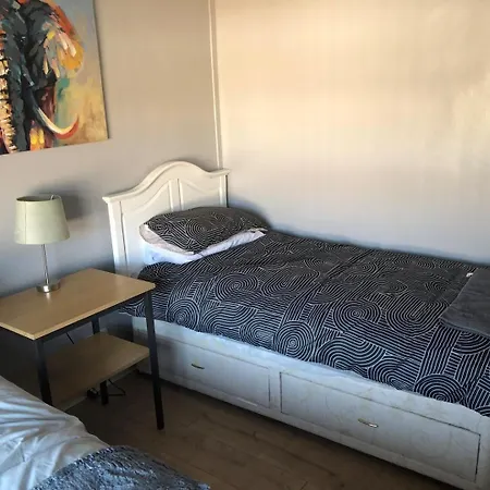 Apartment Stylish 2bd Near Parks